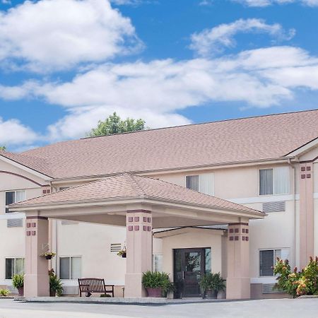 Super 8 By Wyndham Central City Ngoại thất bức ảnh