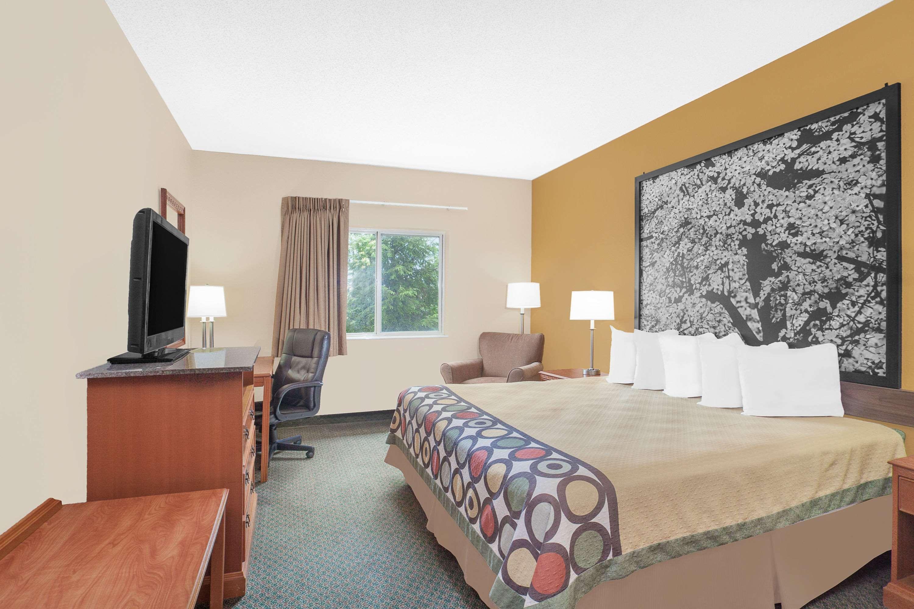 Super 8 By Wyndham Central City Ngoại thất bức ảnh